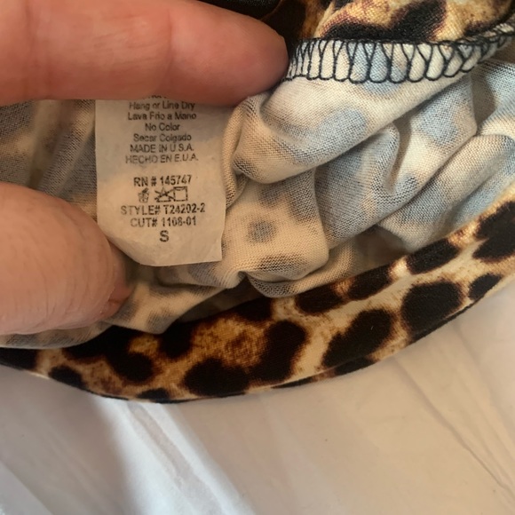 Windsor leopard print long sleeve top - Picture 3 of 4